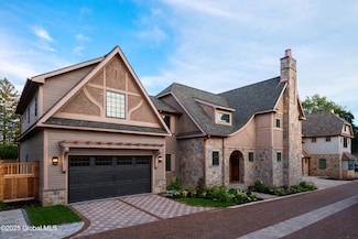 4 Downton Walk, Saratoga Springs, NY 12866