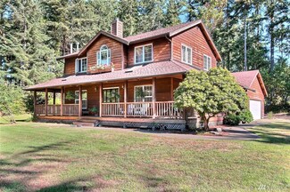 1422 11th Ct, Fox Island, WA 98333