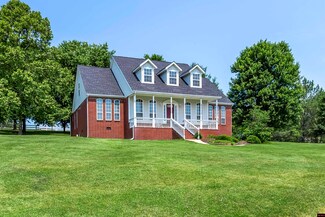 2721 S Barrington Rd, Tontitown, AR 72762