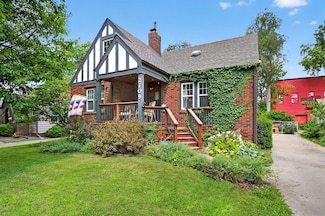 2709 41st Place, Des Moines, IA 50310