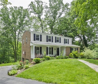 1415 Ashwood Cir, Pittsburgh, PA 15241
