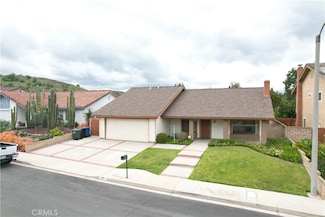 205 Cedar Heights Dr, Thousand Oaks, CA 91360