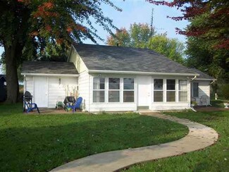 300 Lane 275 Turkey Lake, Hudson, IN 46747
