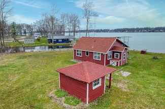 50479 Delling Dr, Dowagiac, MI 49047