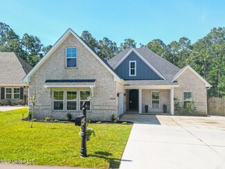 85014 Diamondhead Lakes Blvd, Diamondhead, MS 39525