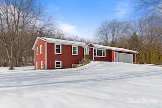 6145 Maksimowski Ave NE, Belmont, MI 49306