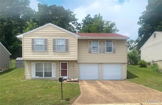 2561 Somerville Dr, High Ridge, MO 63049