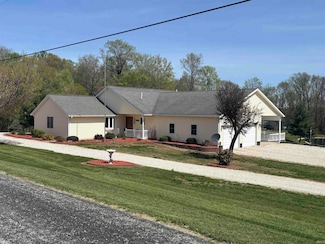 4946 N Coon Hunter Rd, Bruceville, IN 47516
