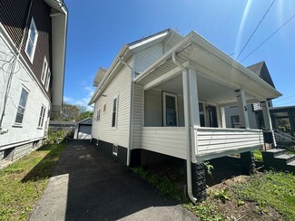 5 N State St, Aurora, IL 60505