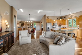14958 Summit Cir NW, Prior Lake, MN 55372