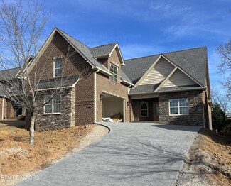 1554 Tsuga Dr, Alcoa, TN 37701