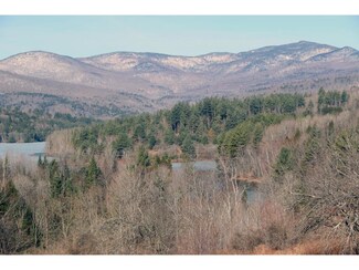 117 Sunset Dr, Waterbury Center, VT 05677
