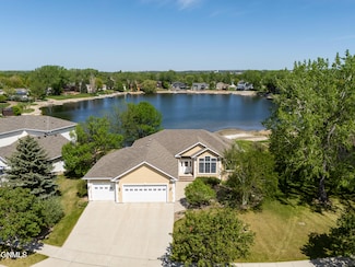 600 Cottonwood Loop, Bismarck, ND 58504