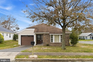 25 Willow Dr, Barnegat, NJ 08005