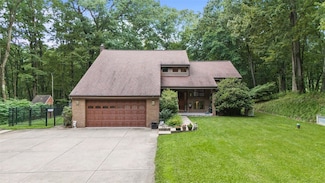 268 Glade Mills Rd, Valencia, PA 16059