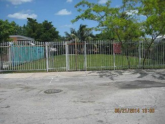 1011 NW 21st Ct, Miami, FL 33125