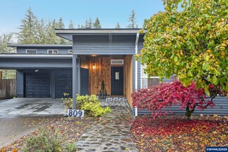 809 SW Spring St, Mill City, OR 97360