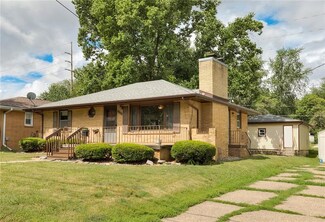 3310 Henry Ave, Des Moines, IA 50315