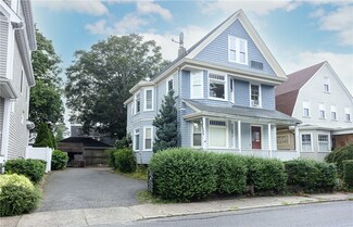 102 Third St, Newport, RI 02840