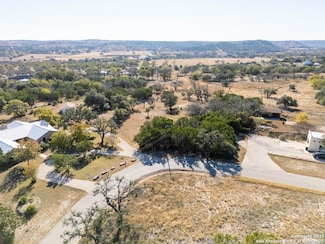160 Roundabout Ln, Kerrville, TX 78028