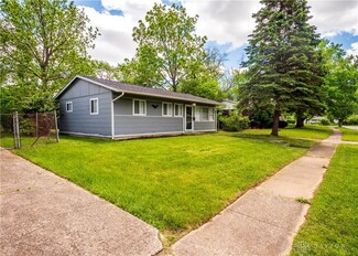 1580 Azalea Dr, Dayton, OH 45417