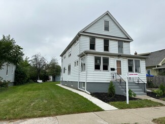 1128 Victoria Ave, North Chicago, IL 60064