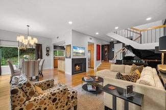 4498 Caminito Fuente, San Diego, CA 92116