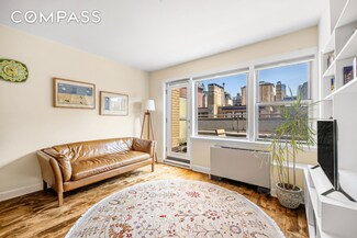 55 E 9th St Unit 12 H, New York, NY 10003