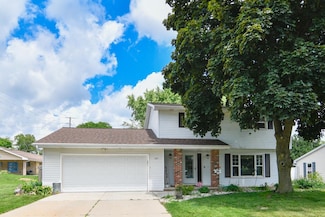 507 Sunrise Ln, Green Bay, WI 54301