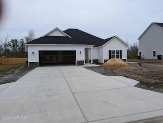 30 S Ardsley Ln, Rocky Point, NC 28457
