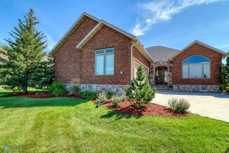 4222 Clubhouse Dr S, Fargo, ND 58104