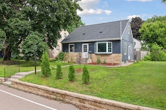 601 37th Ave NE, Columbia Heights, MN 55421