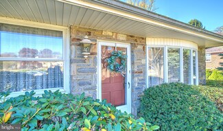 720 Stratford Dr, Philadelphia, PA 19115