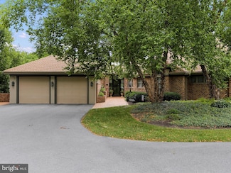 3596A Eagle Dr, Chambersburg, PA 17202