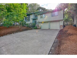 2455 Blackburn St, Eugene, OR 97405