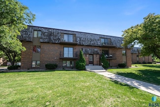 3600 S Gateway Blvd Unit 201, Sioux Falls, SD 57106