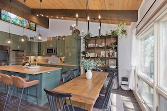 3251 Chateau Rd Unit 12, Mammoth Lakes, CA 93546