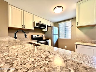 3734 Saint Johns Ct Unit A, Wilmington, NC 28403