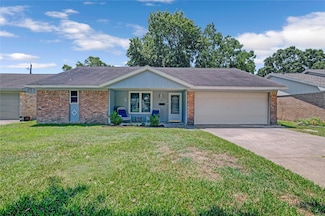 1817 Dolphin Dr, Seabrook, TX 77586