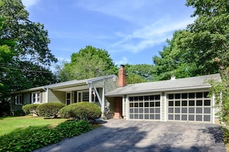 27 Wampatuck St, Pembroke, MA 02359