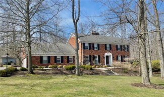 90 River Stone Dr, Chagrin Falls, OH 44022