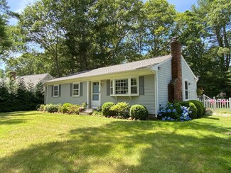 27 Lietrim Cir, Centerville, MA 02632