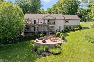 1740 W Buckhorn Dr, Millersburg, OH 44654