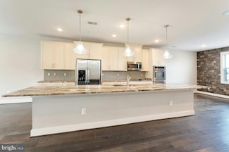 44750 Tiverton Square, Ashburn, VA 20147