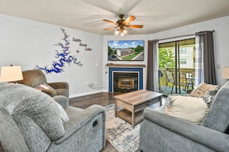 123 Bunker Ridge Dr Unit 7, Branson, MO 65616