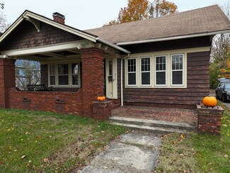 216 W Division St, Dowagiac, MI 49047