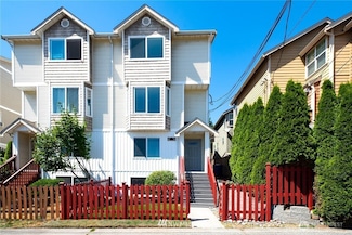 9213 Ashworth Ave N Unit B, Seattle, WA 98103
