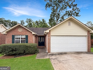 106 Oakwood Cir, Stockbridge, GA 30281