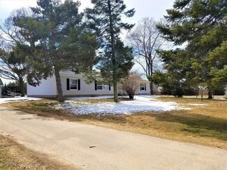 620 E Church Rd, Edmore, MI 48829