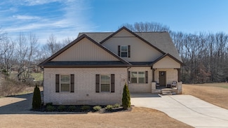 18 Cedar Grove Dr, Fayetteville, TN 37334